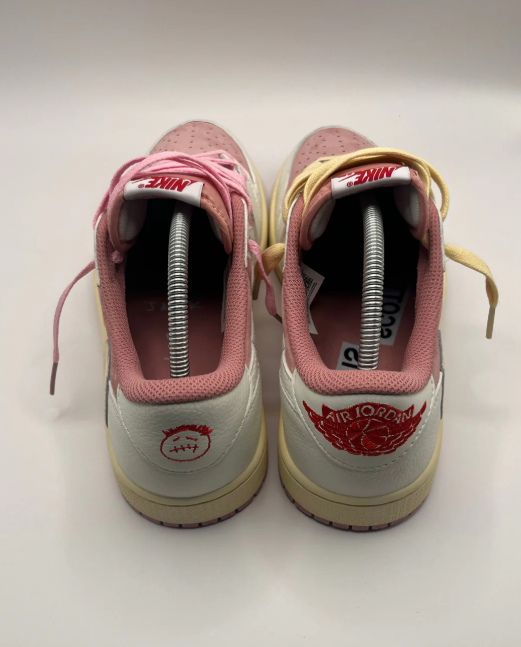 Jordan 1 x Travis Scott "Shy Pink"