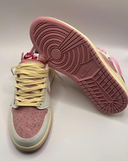 Jordan 1 x Travis Scott "Shy Pink"